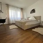 Moderne In Ideal Fuer Familien Und Monteure Bis 6 Personen *
