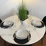 Moderne In Ideal Fuer Familien Und Monteure Bis 6 Personen Lejlighed