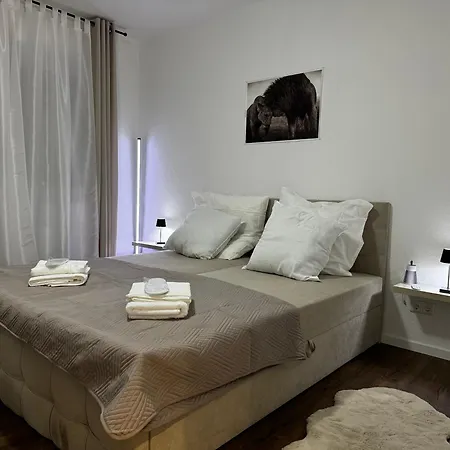 Apartmán Moderne In Ideal Fuer Familien Und Monteure Bis 6 Personen *