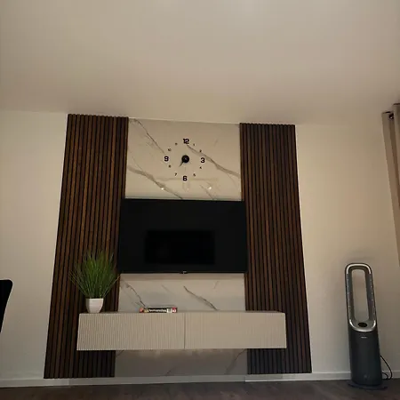 Moderne In Ideal Fuer Familien Und Monteure Bis 6 Personen Daire *