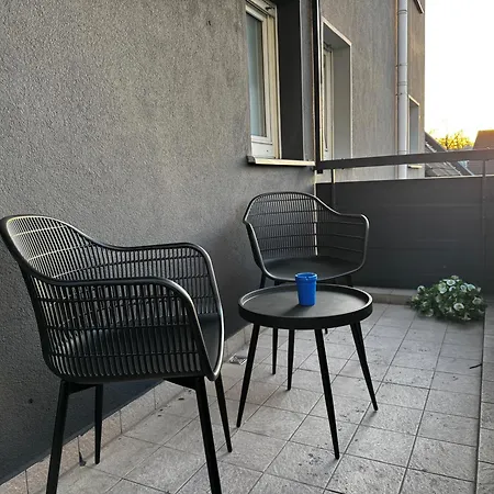 Moderne In Ideal Fuer Familien Und Monteure Bis 6 Personen 马尔