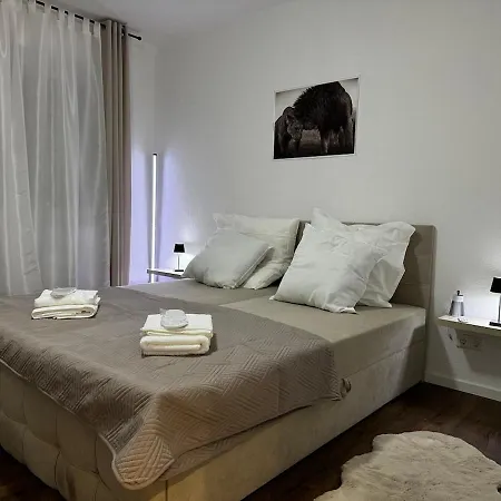 Moderne In Ideal Fuer Familien Und Monteure Bis 6 Personen *