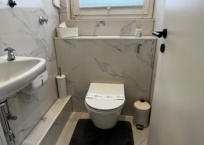 Moderne In Ideal Fuer Familien Und Monteure Bis 6 Personen * 马尔