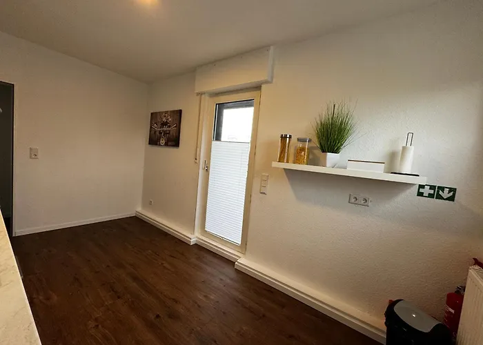 Moderne In Ideal Fuer Familien Und Monteure Bis 6 Personen * 马尔