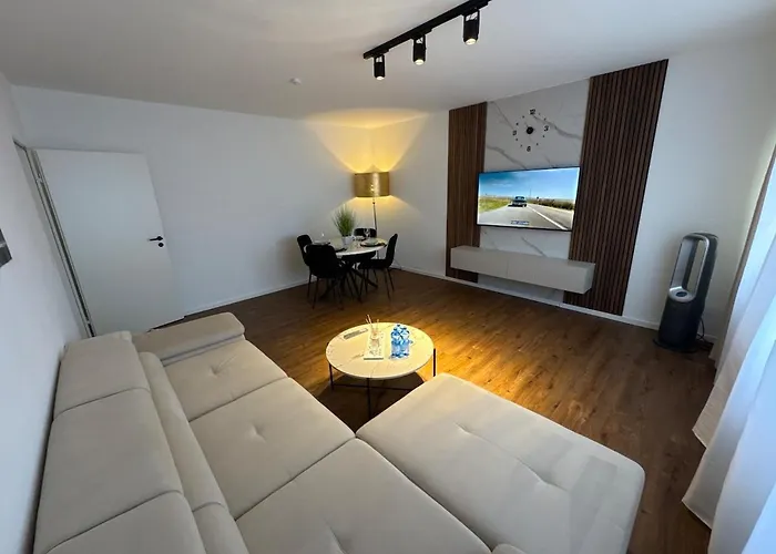 Moderne In Ideal Fuer Familien Und Monteure Bis 6 Personen 公寓 *